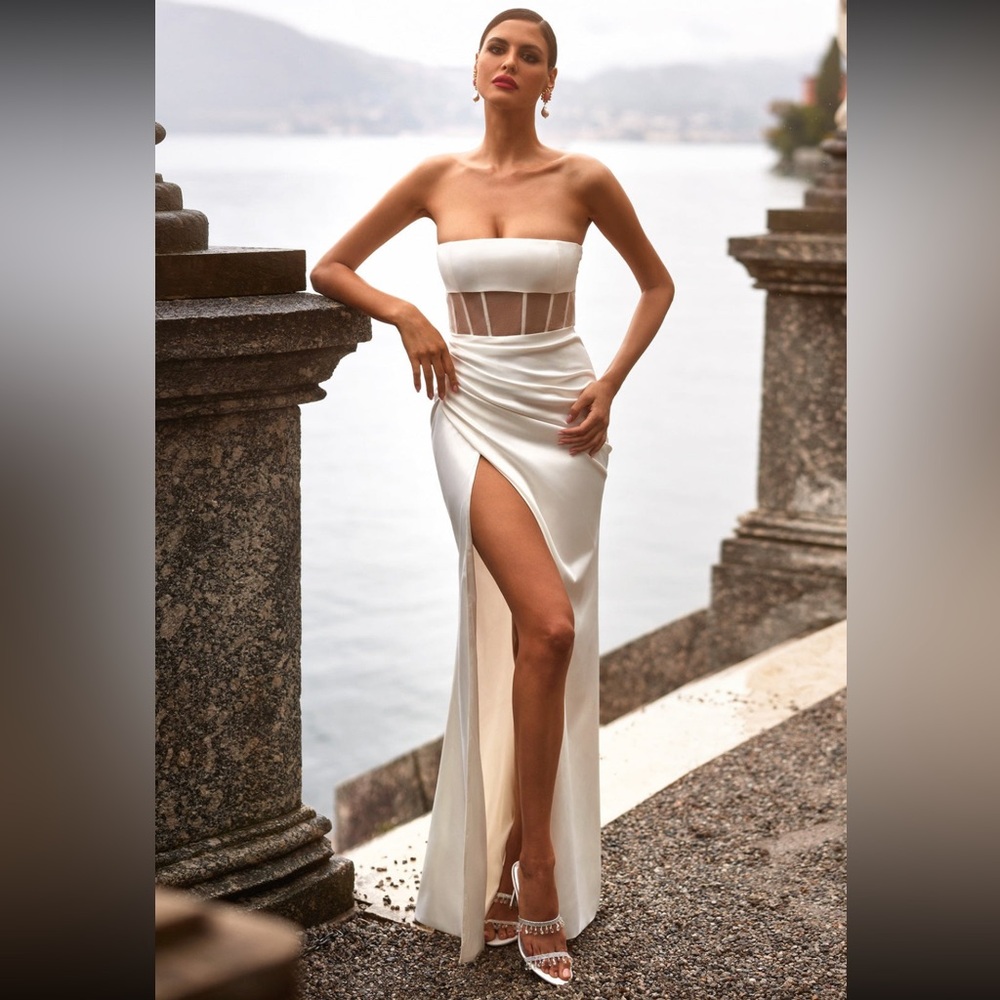 Alamour the Label Faretti Dress